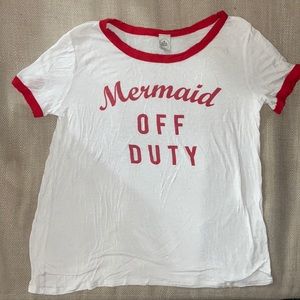 Mermaid off duty graphic tee